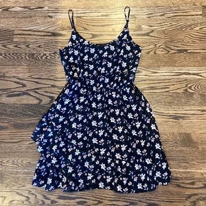 Women’s Sz Med Ivy & Main Adorable black dress with layer of ruffles at bottom.